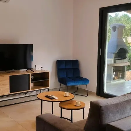 Villa Bruna, 8 Pers, Piscine, 15 Minutes En Voiture *
